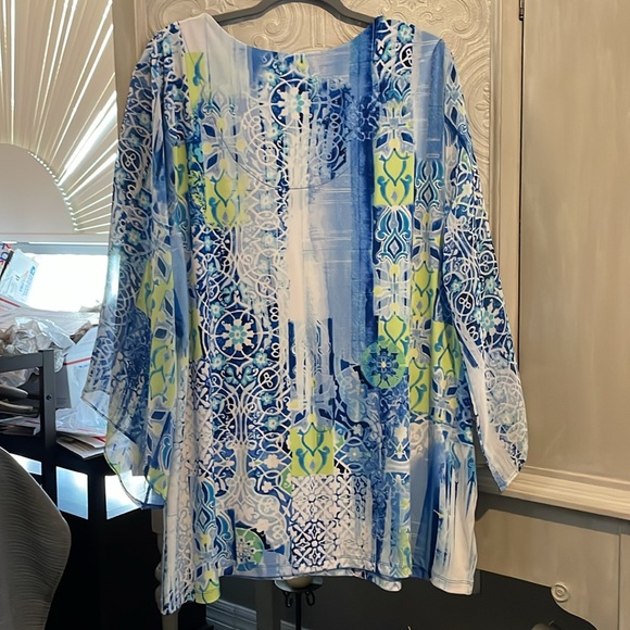 Blue and Green Patterned Women's Top - Picture 6 of 6